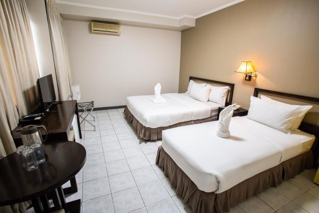 Northwest Inn Bacolod Buitenkant foto